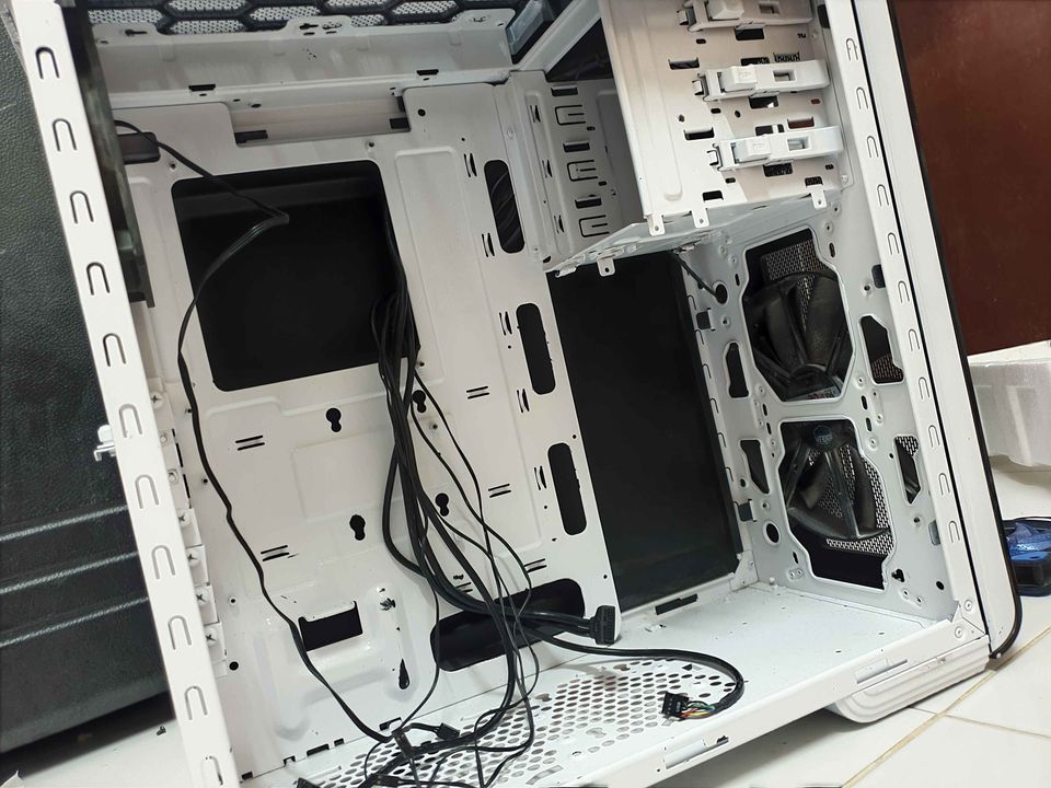 เคสคอมพิวเตอร์เปล่า Cooler Master CM 690