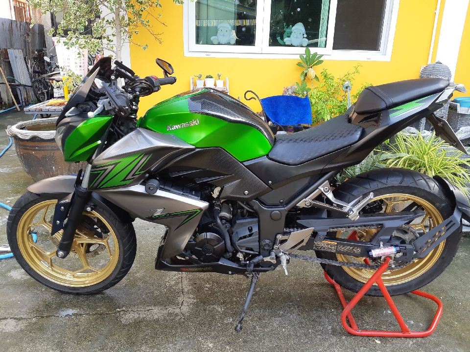 Kawasaki รุ่น:	Z 300 ABS