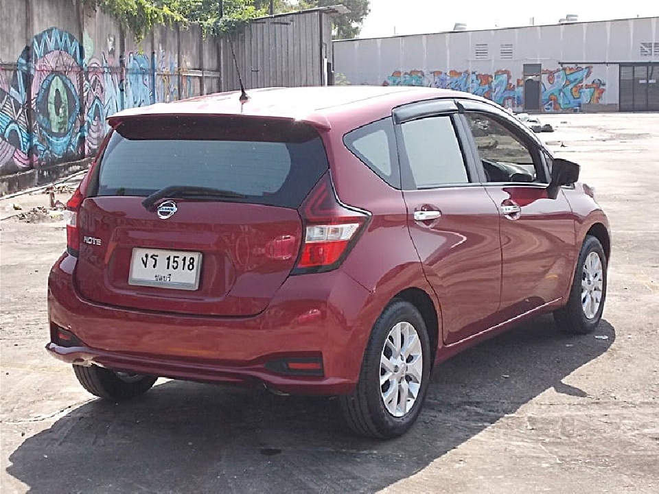 Nissan Note 1.2 V ปี 2019 รถสวยมือเดียวขับดีภายในนั่งสบายตัวรถพร้อมใช้