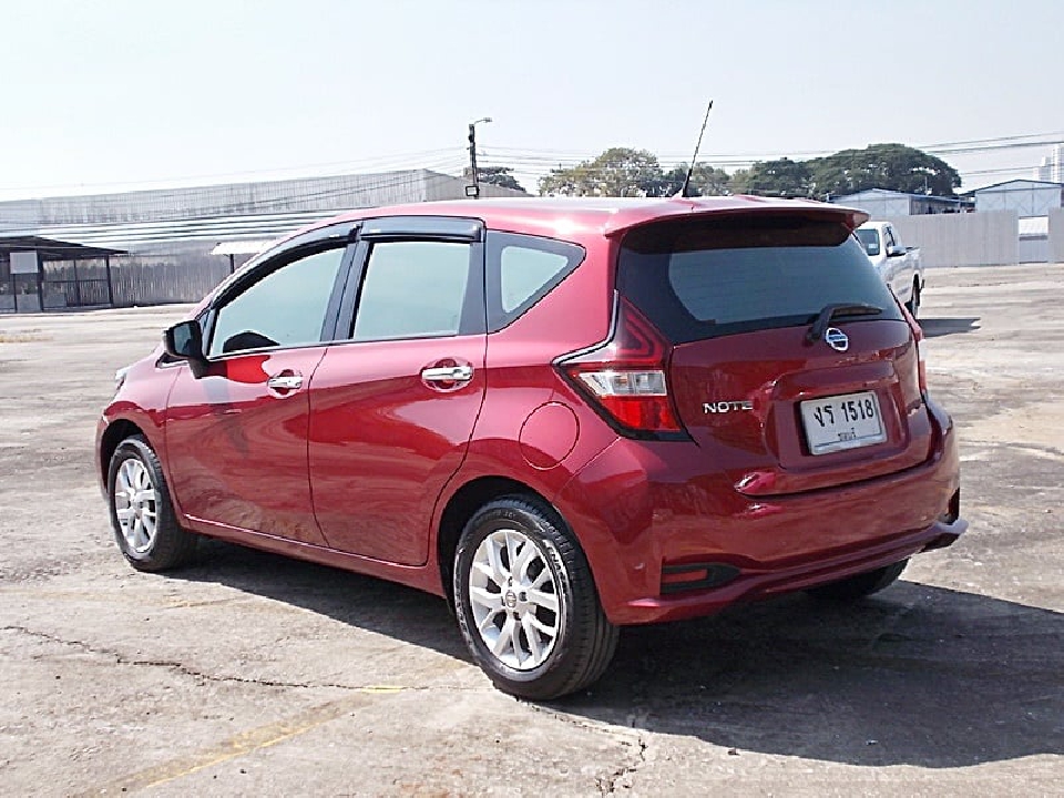 Nissan Note 1.2 V ปี 2019 รถสวยมือเดียวขับดีภายในนั่งสบายตัวรถพร้อมใช้