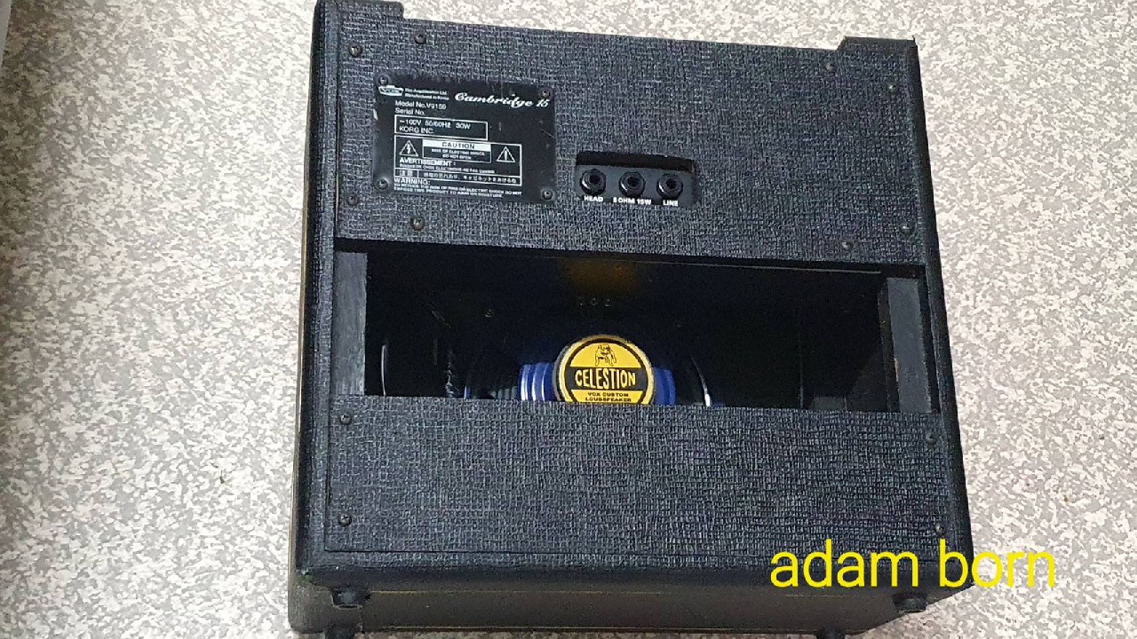 **ขายครับผม! Vox Cambridge15 V9159 แอมป์หลอด    สภาพดี แรงขับ 15 W ภาค Preamp     เป็นหลอด  **