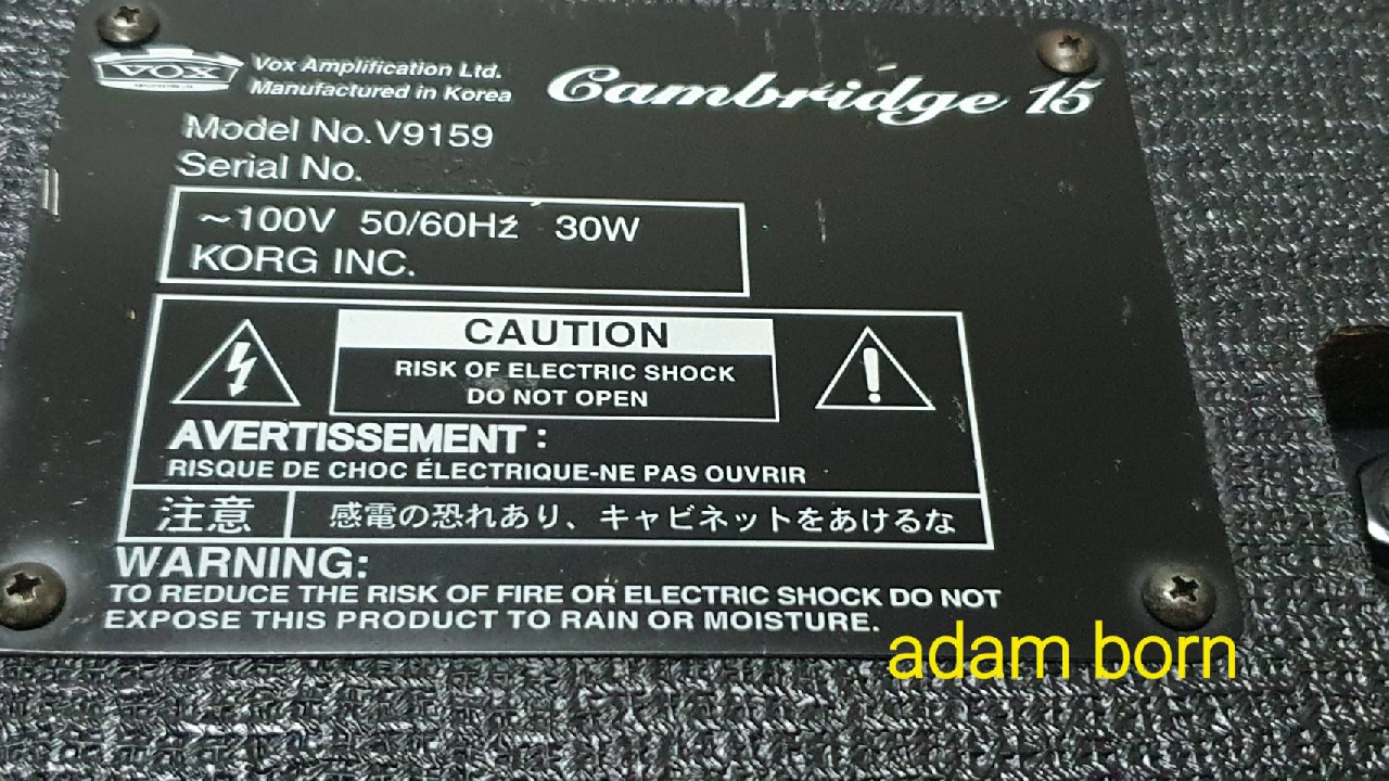 **ขายครับผม! Vox Cambridge15 V9159 แอมป์หลอด    สภาพดี แรงขับ 15 W ภาค Preamp     เป็นหลอด  **