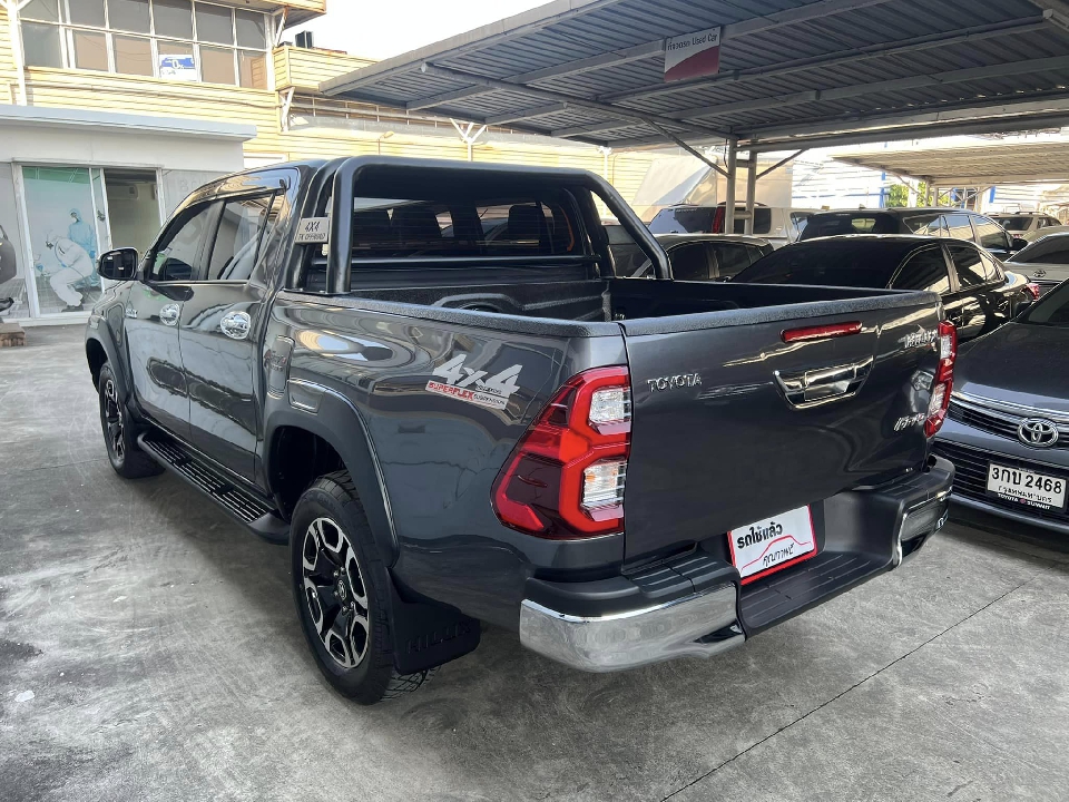 Revo D-cab 2.4 MID 4✖️4 (4WD) ปี 2021