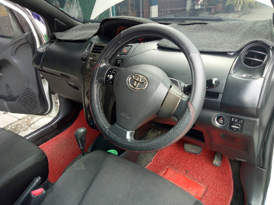 toyota yaris 2009 s limited