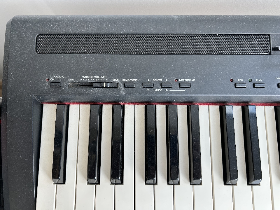 เปียโนไฟฟ้า Yamaha P85