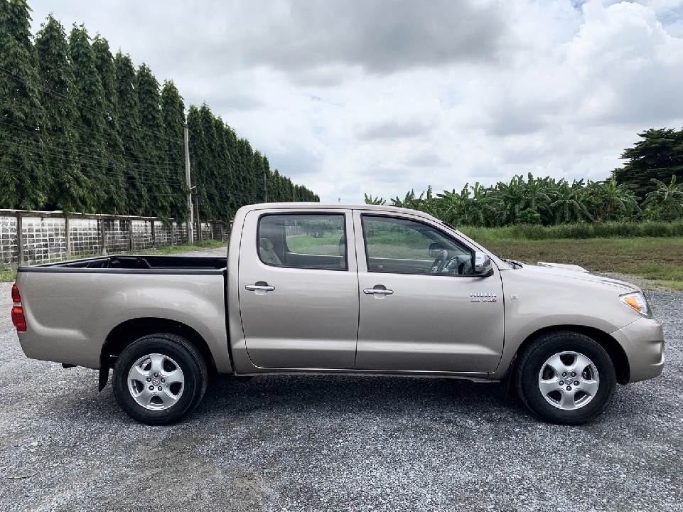 Toyota Hilux Vigo 3.0 G Double Cab เกียร์ออโต้​ ปี​ 2011