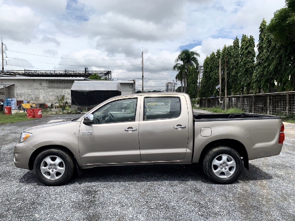 Toyota Hilux Vigo 3.0 G Double Cab เกียร์ออโต้​ ปี​ 2011