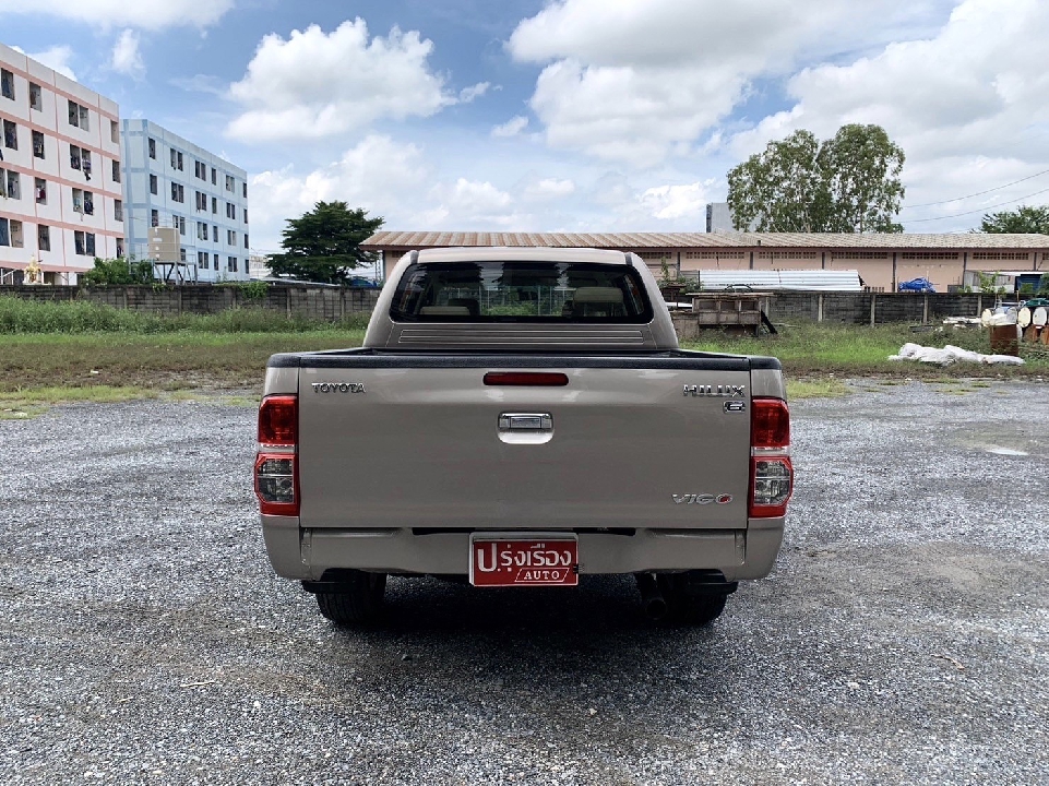 Toyota Hilux Vigo 3.0 G Double Cab เกียร์ออโต้​ ปี​ 2011