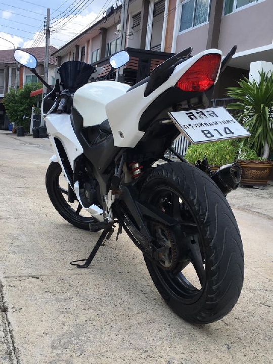 รถ Honda CBR150 แปลงแฟริ่ง300รอบคัน