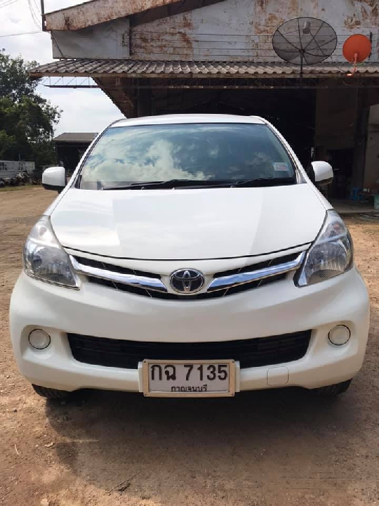 Toyota Avanza ปี 2012 ตัว E