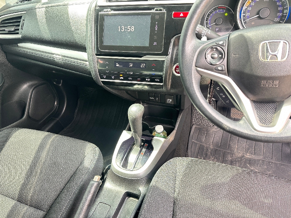 HONDA JAZZ  1.5 i-VTEC SV+ AT 2015