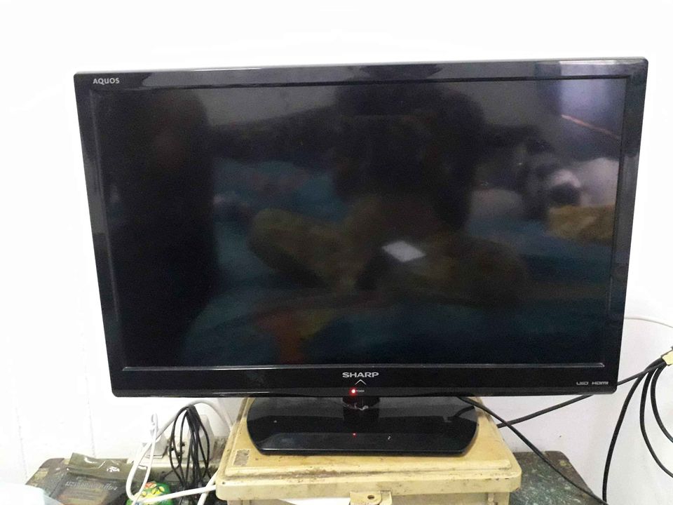ทีวีชาร์ป​ 24​ นิ้ว​ พร้อมดูพร้อมใช้พร้อมกล่องดิจิตอล​ 52​ ช่อง​ สภาพ​ 80%ครับ
