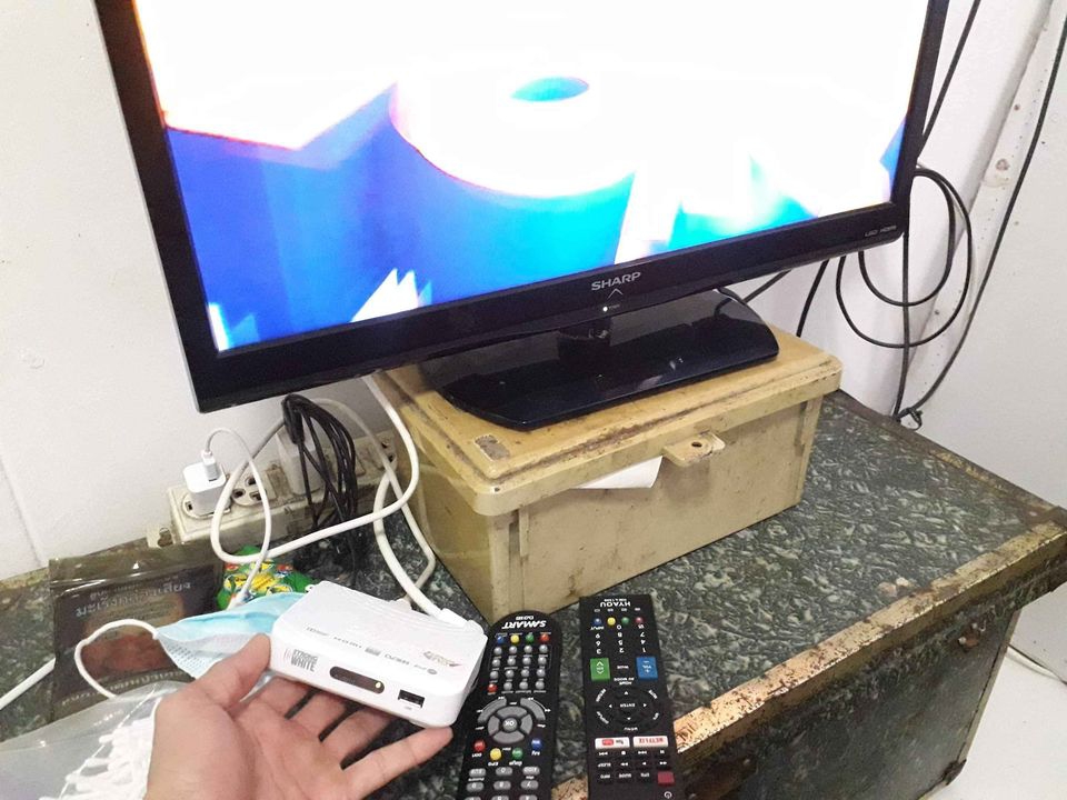 ทีวีชาร์ป​ 24​ นิ้ว​ พร้อมดูพร้อมใช้พร้อมกล่องดิจิตอล​ 52​ ช่อง​ สภาพ​ 80%ครับ