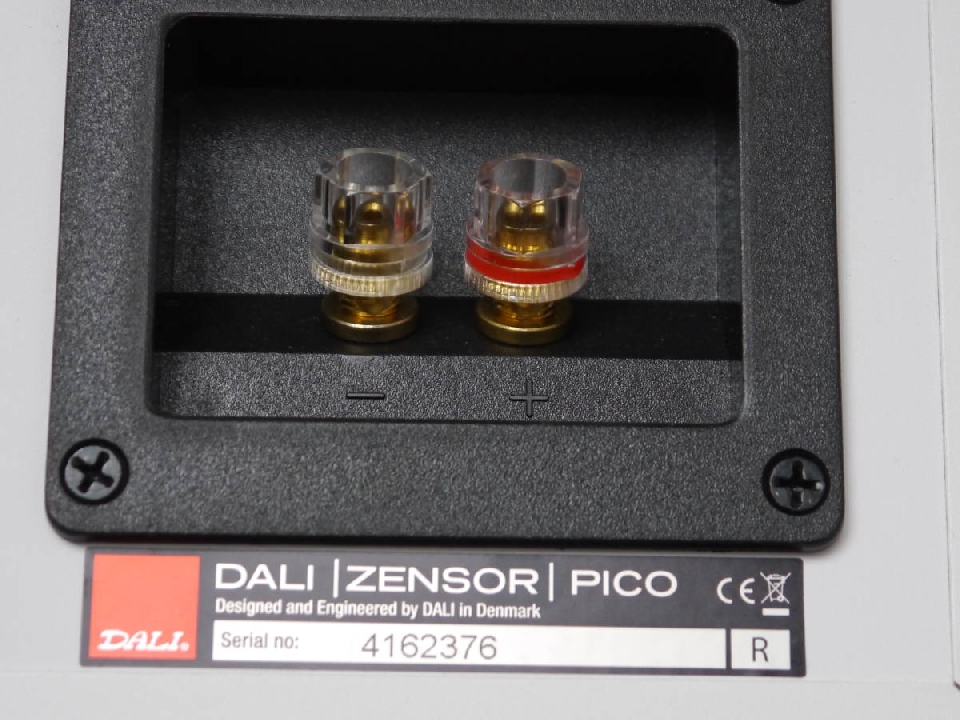ลำโพง ซัพ DALI ZENSOR PICO-SE White (รุ่น Yoshidaen) ลำโพง คู่ วูฟเฟอร์